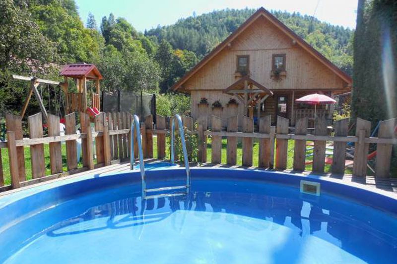 Vakantiehuizen Bohemen zwembad tuin